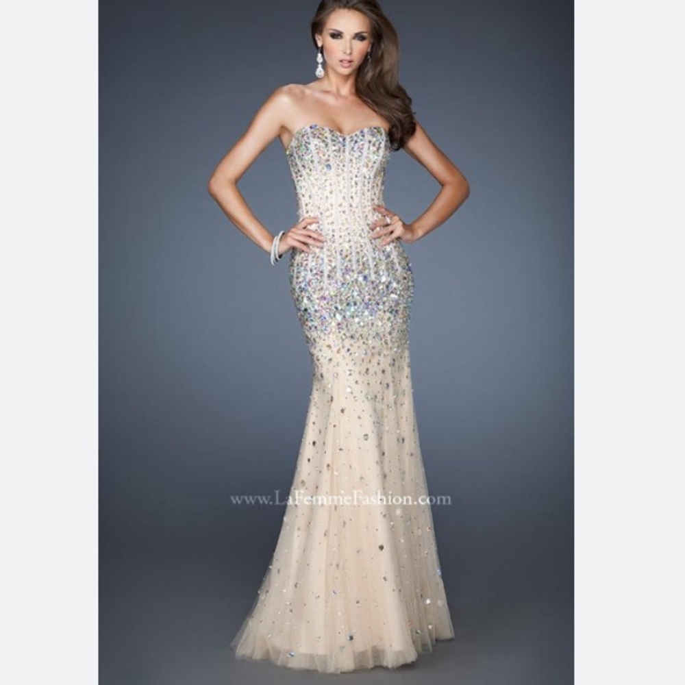 NEW La Femme Strapless Beaded Cocktail Mermaid Evening Gown, Size 2, Tan